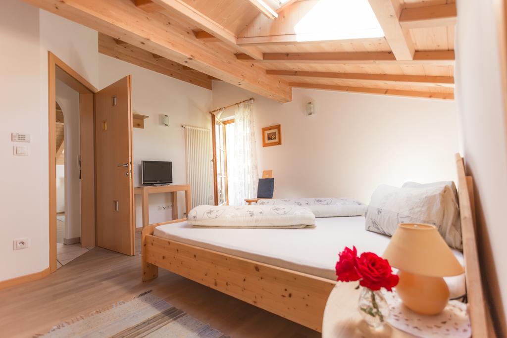 Tollhof Villa Bolzano Room photo